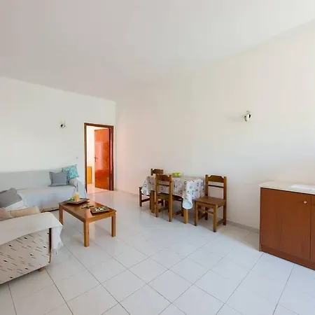 Merryland & Appartamento Kremastí
